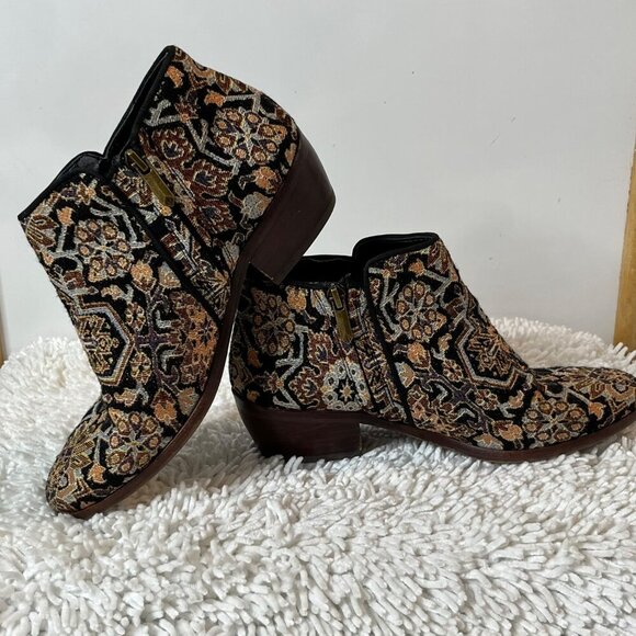 Sam Edelman Petty Black Faraj Tapestry Fabric Ankle Booties Size 6.5 - Picture 4 of 11